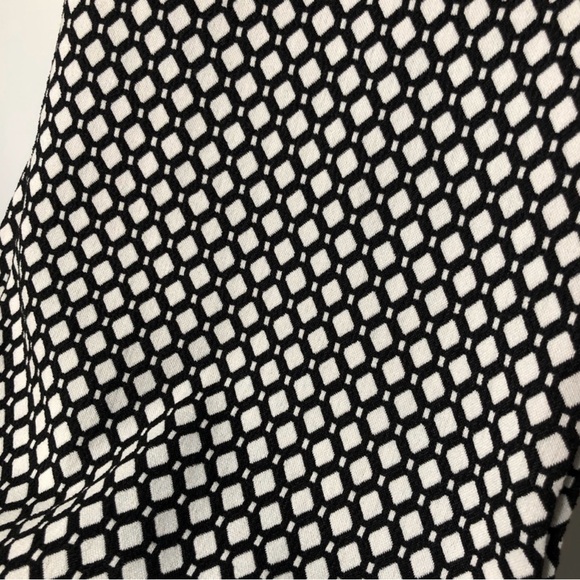 MAX STUDIO | Black & White Crop Dress Pant | NWT - Picture 3 of 7